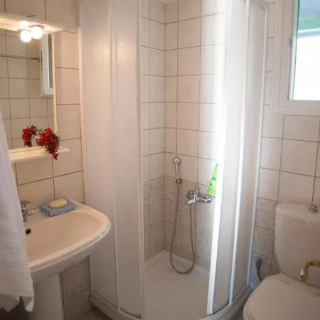 Deep Blue-daphne * Áyios Nikítas